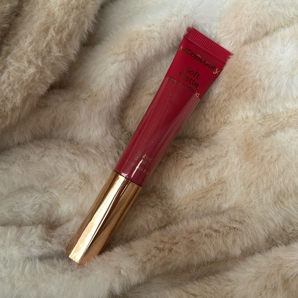 New MCoBeauty Soft Matte beauty wand Flushed Blush - Picture 1 of 2